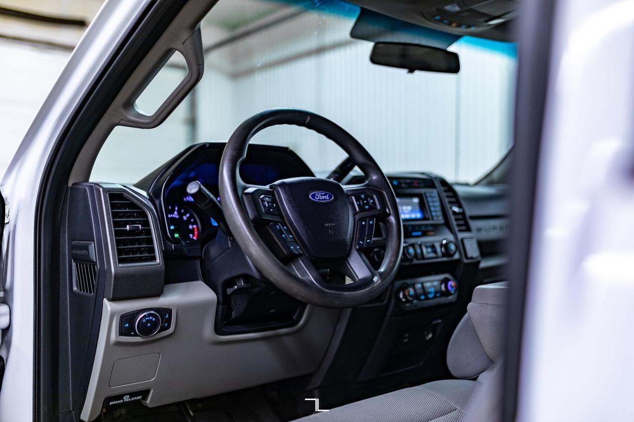 2019 Ford F-350 4x4 Crew Cab XL Deck Red Deer AB