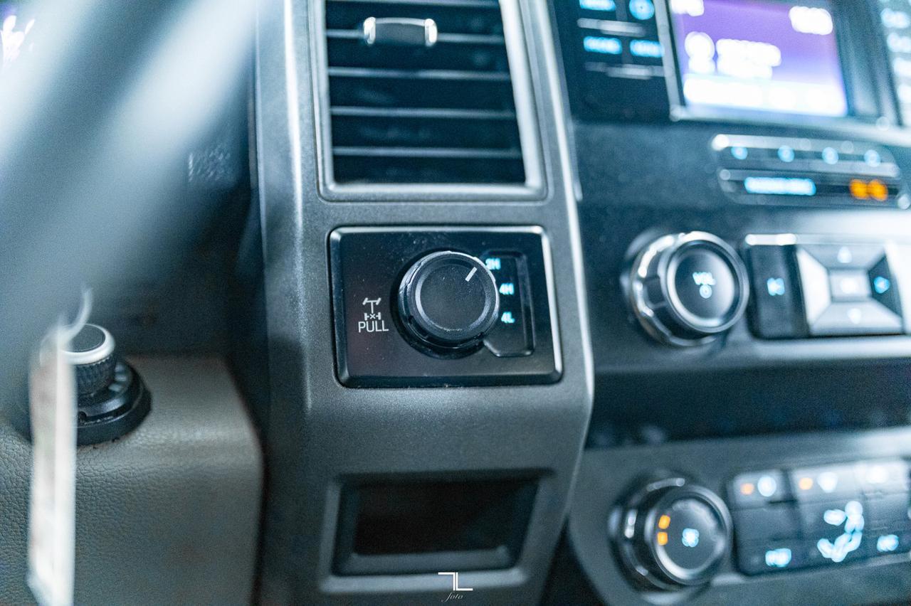 2019 Ford F-350 4x4 Crew Cab XL Deck Red Deer AB