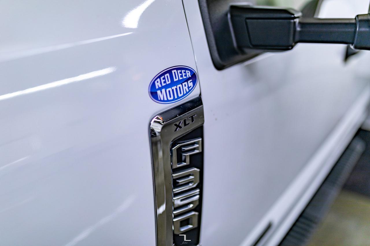 2019 Ford F-350 4x4 Crew Cab XLT Diesel Deck BCam Red Deer AB