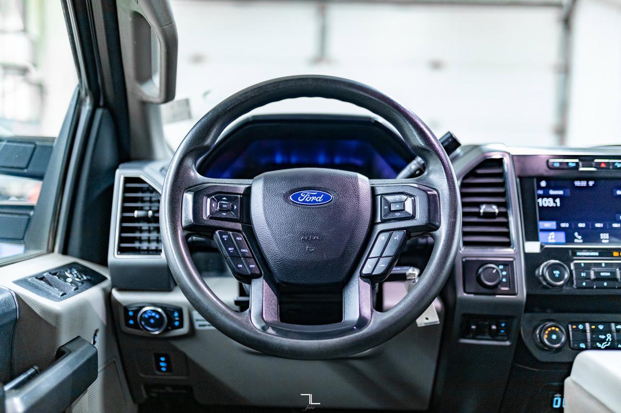 2019 Ford F-350 4x4 Crew Cab XLT Diesel Deck BCam Red Deer AB