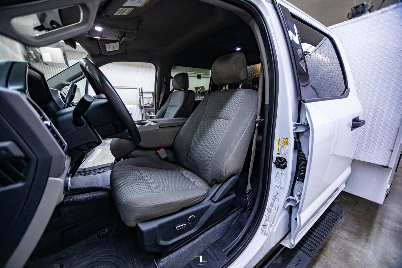 2019 Ford F-350 4x4 Crew Cab XLT Diesel Deck BCam Red Deer AB