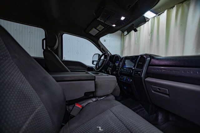 2019 Ford F-350 4x4 Crew Cab XLT Diesel Deck BCam Red Deer AB