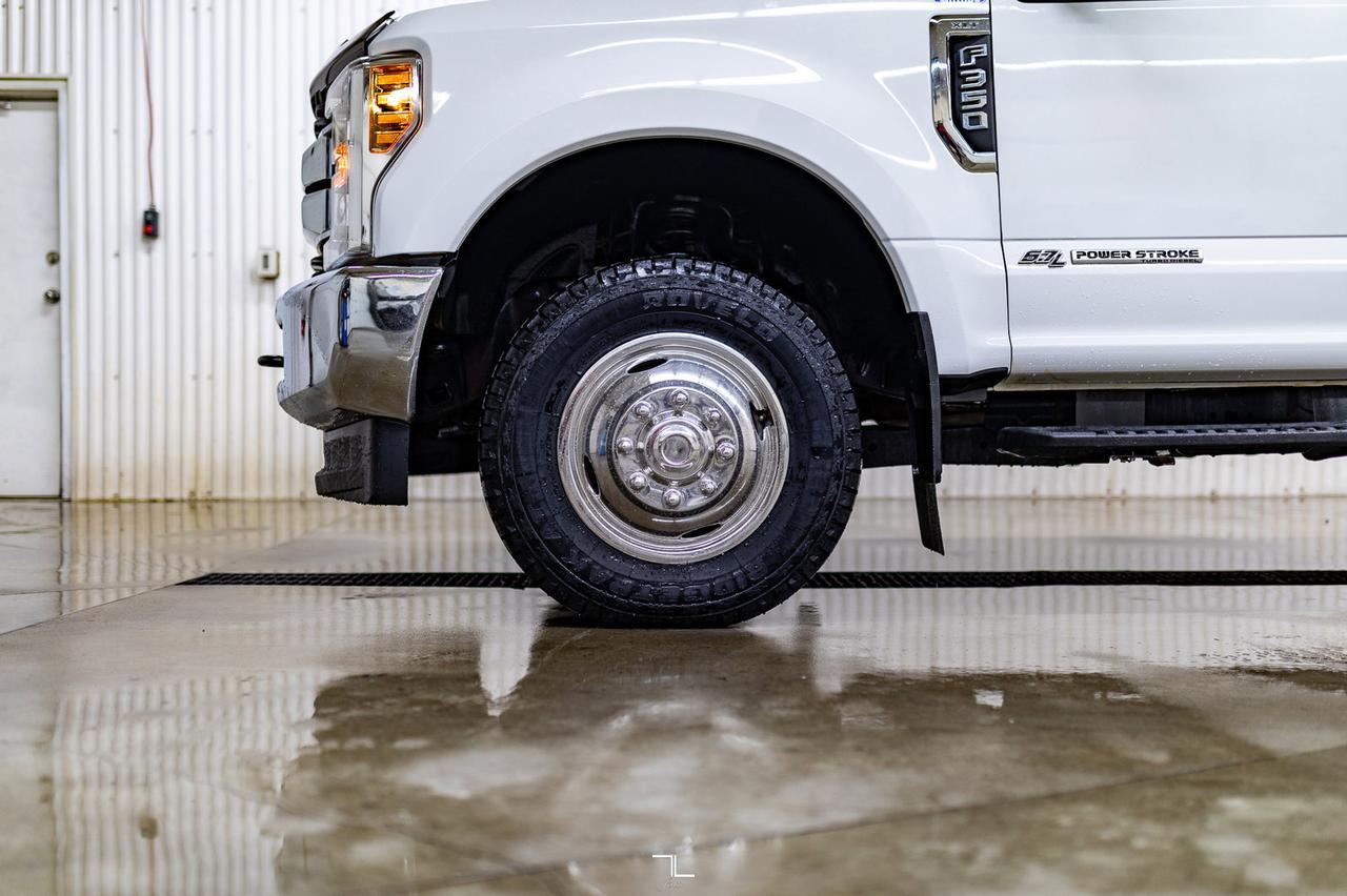 2019 Ford F-350 4x4 Crew Cab XLT Dually Deck Diesel Red Deer AB