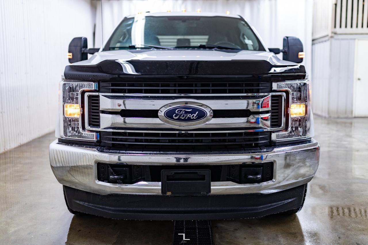 2019 Ford F-350 4x4 Crew Cab XLT Dually Deck Diesel Red Deer AB