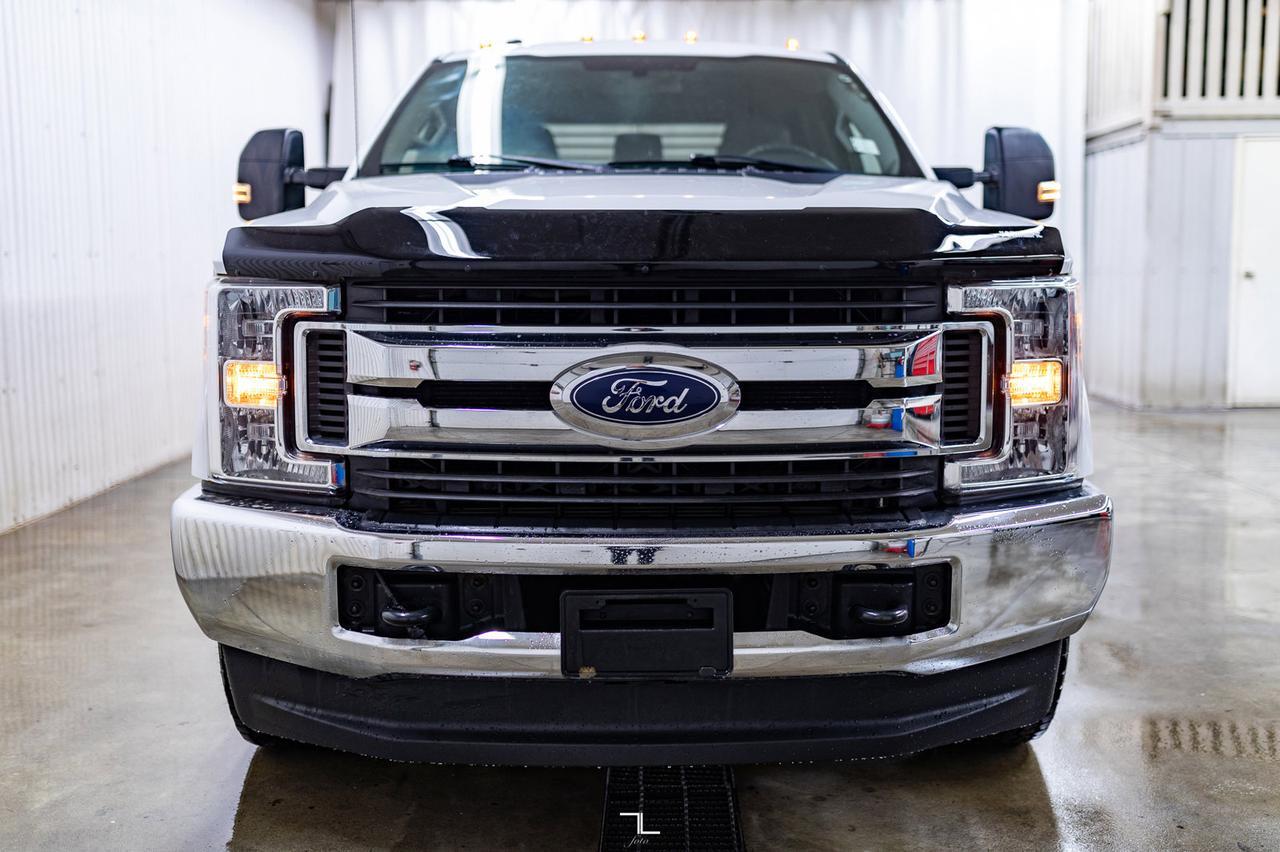 2019 Ford F-350 4x4 Crew Cab XLT Dually Deck Diesel Red Deer AB