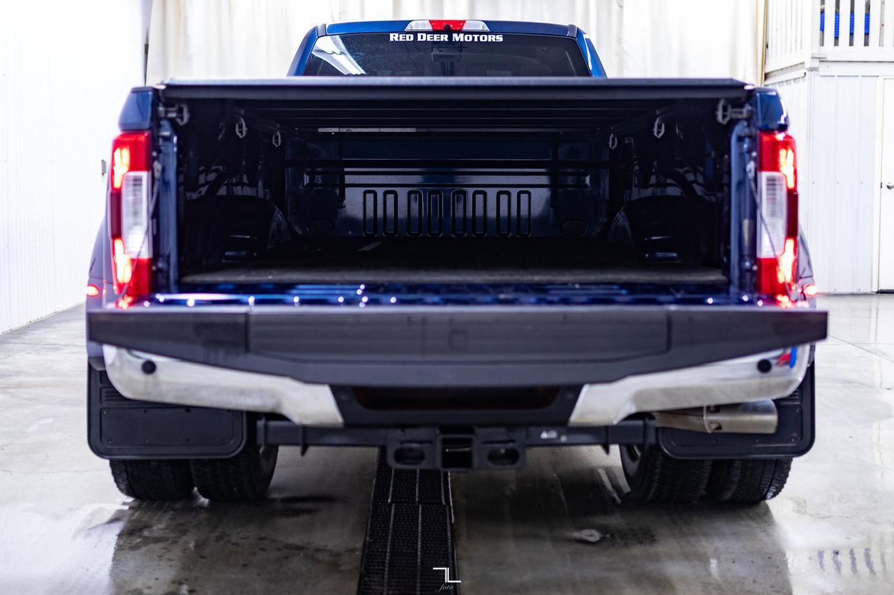 2019 Ford F-350 4x4 Crew Cab XLT Dually Diesel Nav BCam Red Deer AB