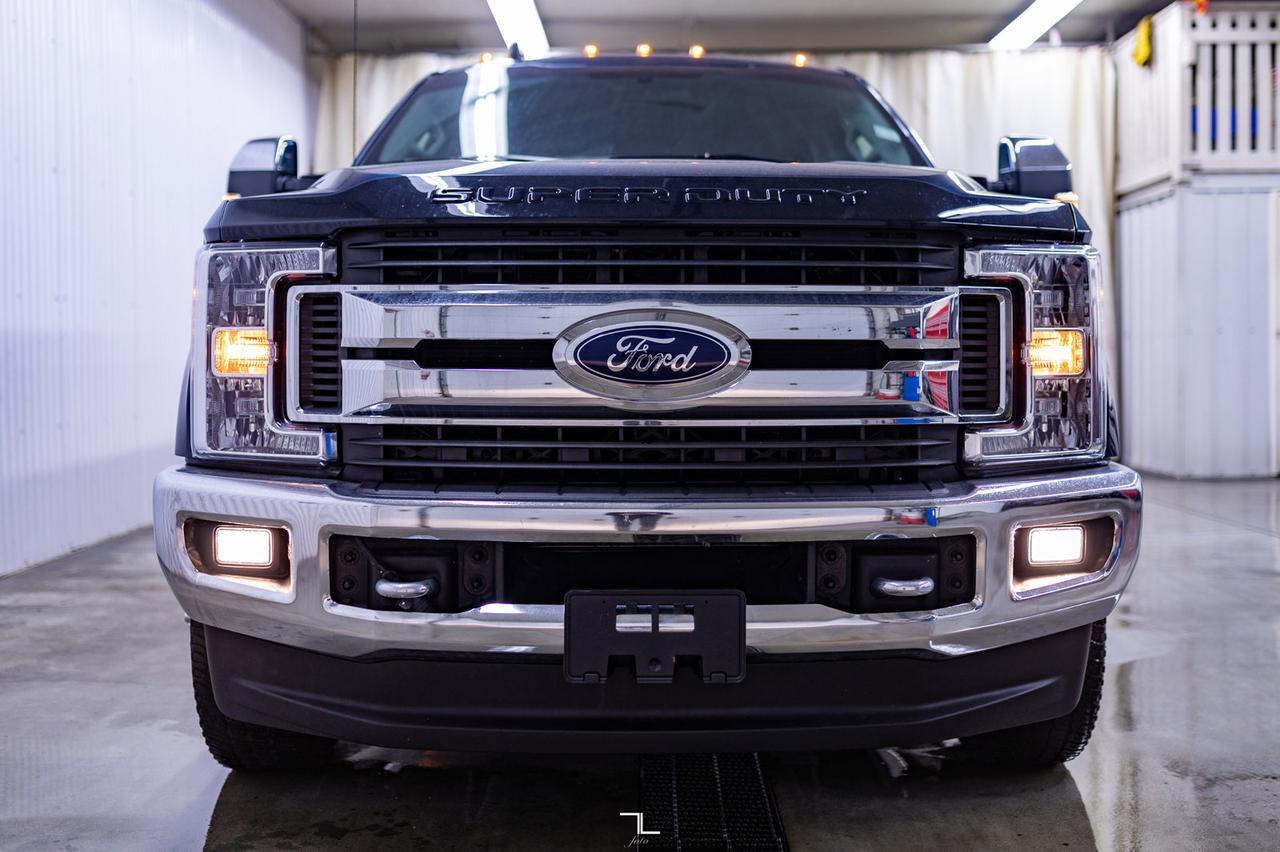 2019 Ford F-350 4x4 Crew Cab XLT Dually Diesel Nav BCam Red Deer AB