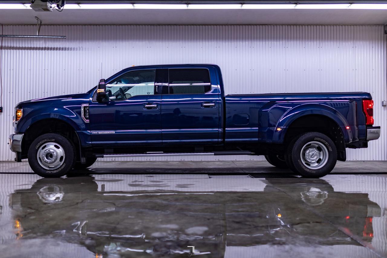 2019 Ford F-350 4x4 Crew Cab XLT Dually Diesel Nav BCam Red Deer AB