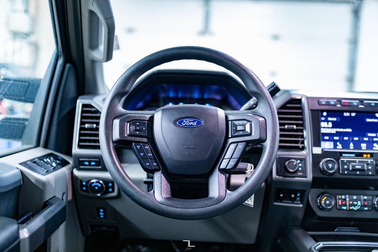 2019 Ford F-350 4x4 Crew Cab XLT Dually Diesel Nav BCam Red Deer AB