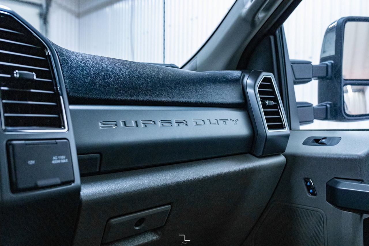 2019 Ford F-350 4x4 Crew Cab XLT Dually Diesel Nav BCam Red Deer AB