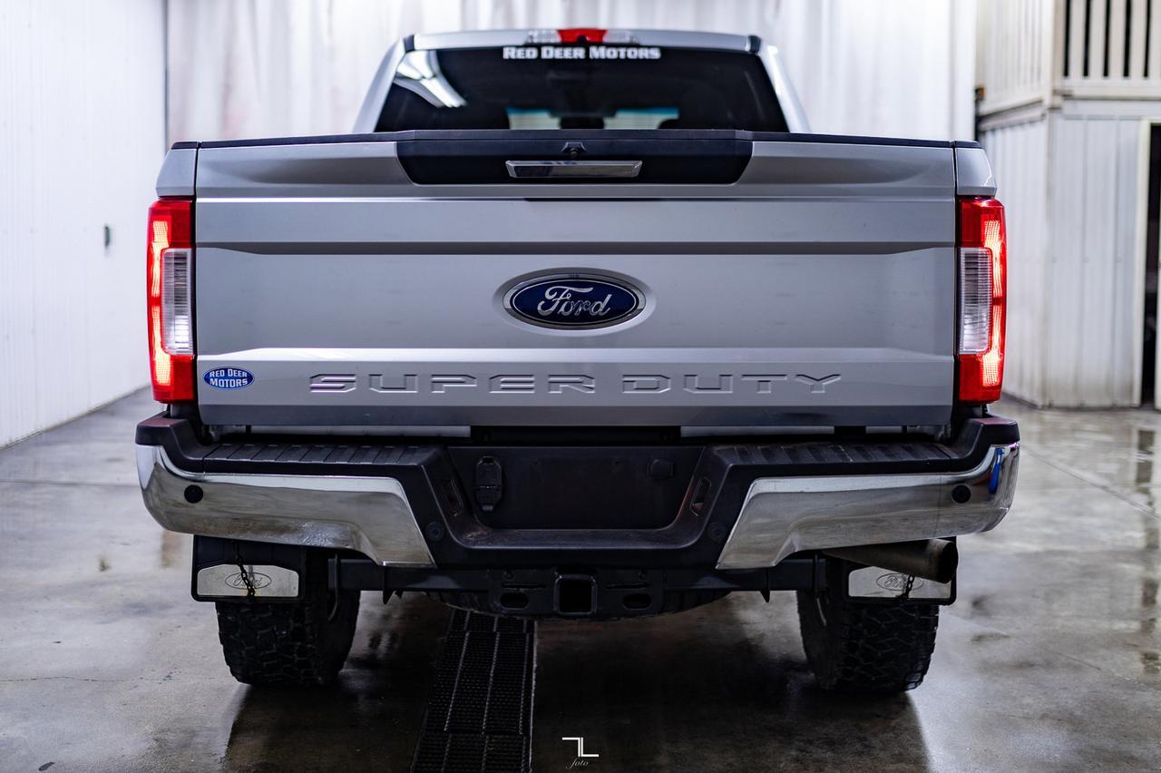 2019 Ford F-350 4x4 Crew Cab XLT FX4 Diesel Nav BCam Red Deer AB