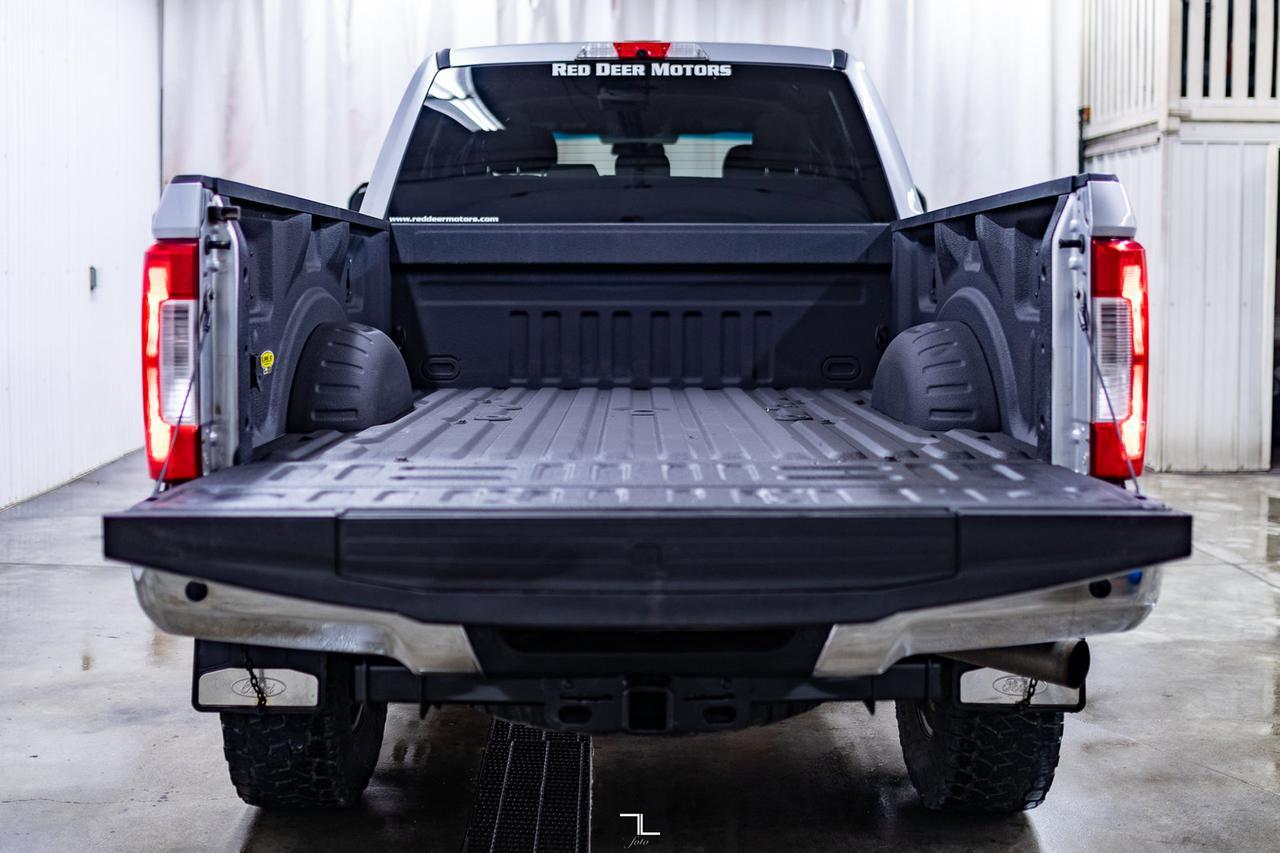 2019 Ford F-350 4x4 Crew Cab XLT FX4 Diesel Nav BCam Red Deer AB