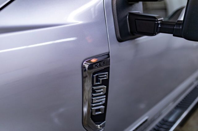 2019 Ford F-350 4x4 Crew Cab XLT FX4 Diesel Nav BCam Red Deer AB