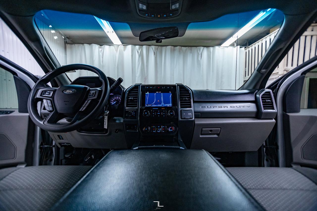 2019 Ford F-350 4x4 Crew Cab XLT FX4 Diesel Nav BCam Red Deer AB