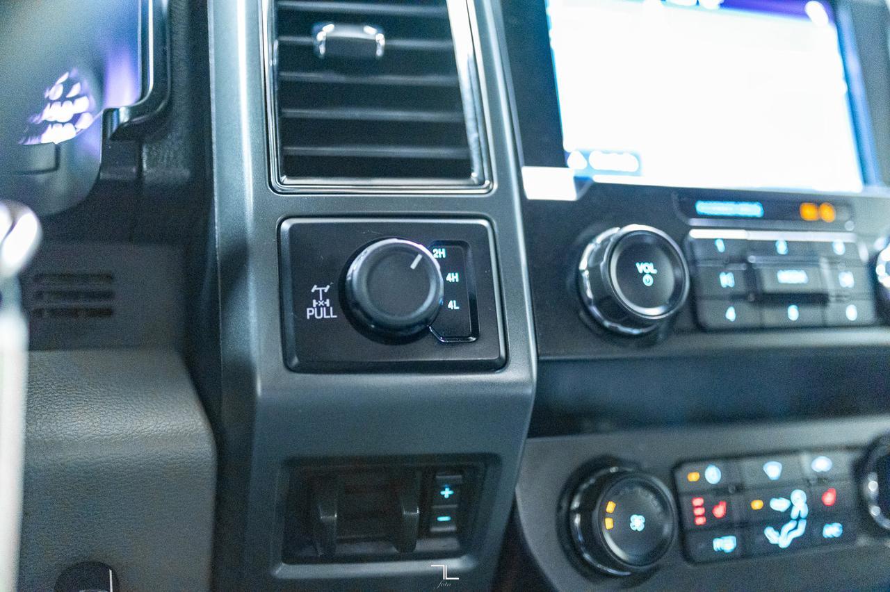 2019 Ford F-350 4x4 Crew Cab XLT FX4 Diesel Nav BCam Red Deer AB