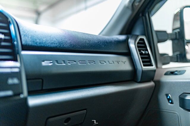 2019 Ford F-350 4x4 Crew Cab XLT FX4 Diesel Nav BCam Red Deer AB