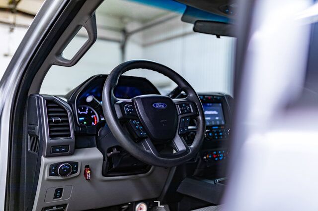 2019 Ford F-350 4x4 Crew Cab XLT FX4 Diesel Nav BCam Red Deer AB