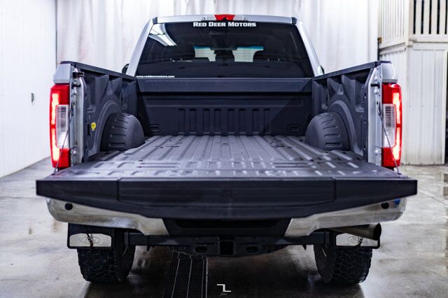 2019 Ford F-350 4x4 Crew Cab XLT FX4 Diesel Nav BCam Red Deer AB