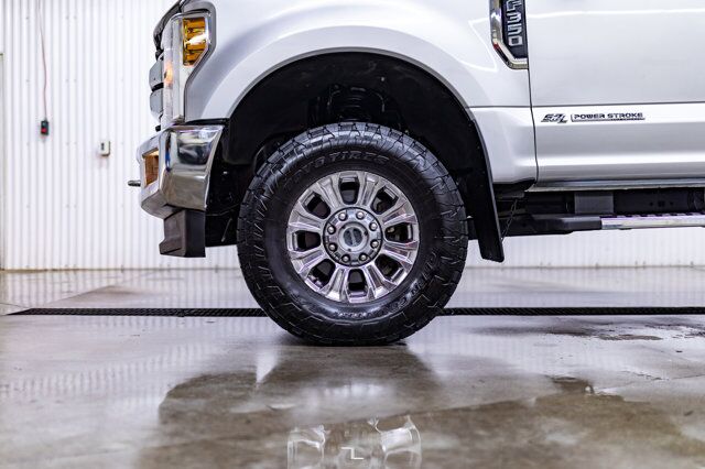 2019 Ford F-350 4x4 Crew Cab XLT FX4 Diesel Nav BCam Red Deer AB