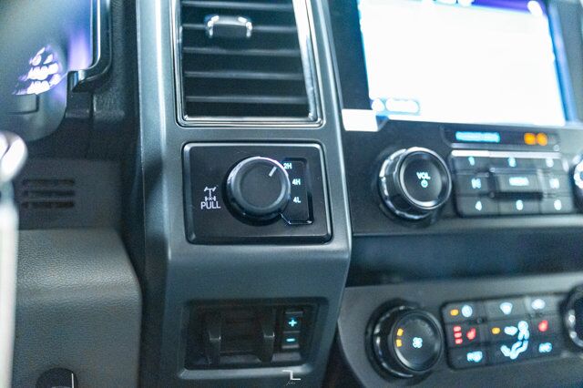 2019 Ford F-350 4x4 Crew Cab XLT FX4 Diesel Nav BCam Red Deer AB