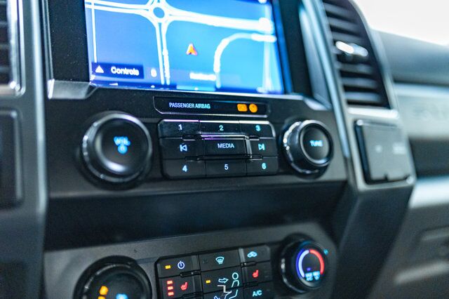 2019 Ford F-350 4x4 Crew Cab XLT FX4 Diesel Nav BCam Red Deer AB