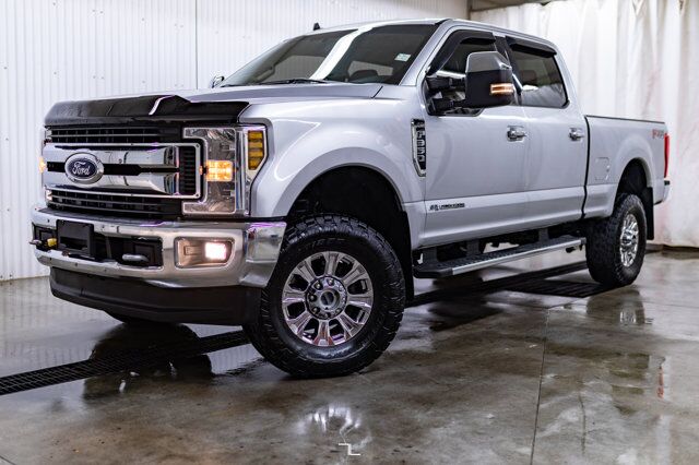 2019 Ford F-350 4x4 Crew Cab XLT FX4 Diesel Nav BCam Red Deer AB