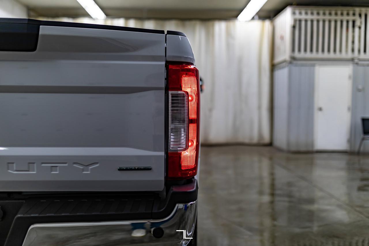 2019 Ford F-350 4x4 Crew Cab XLT FX4 Longbox BCam Red Deer AB