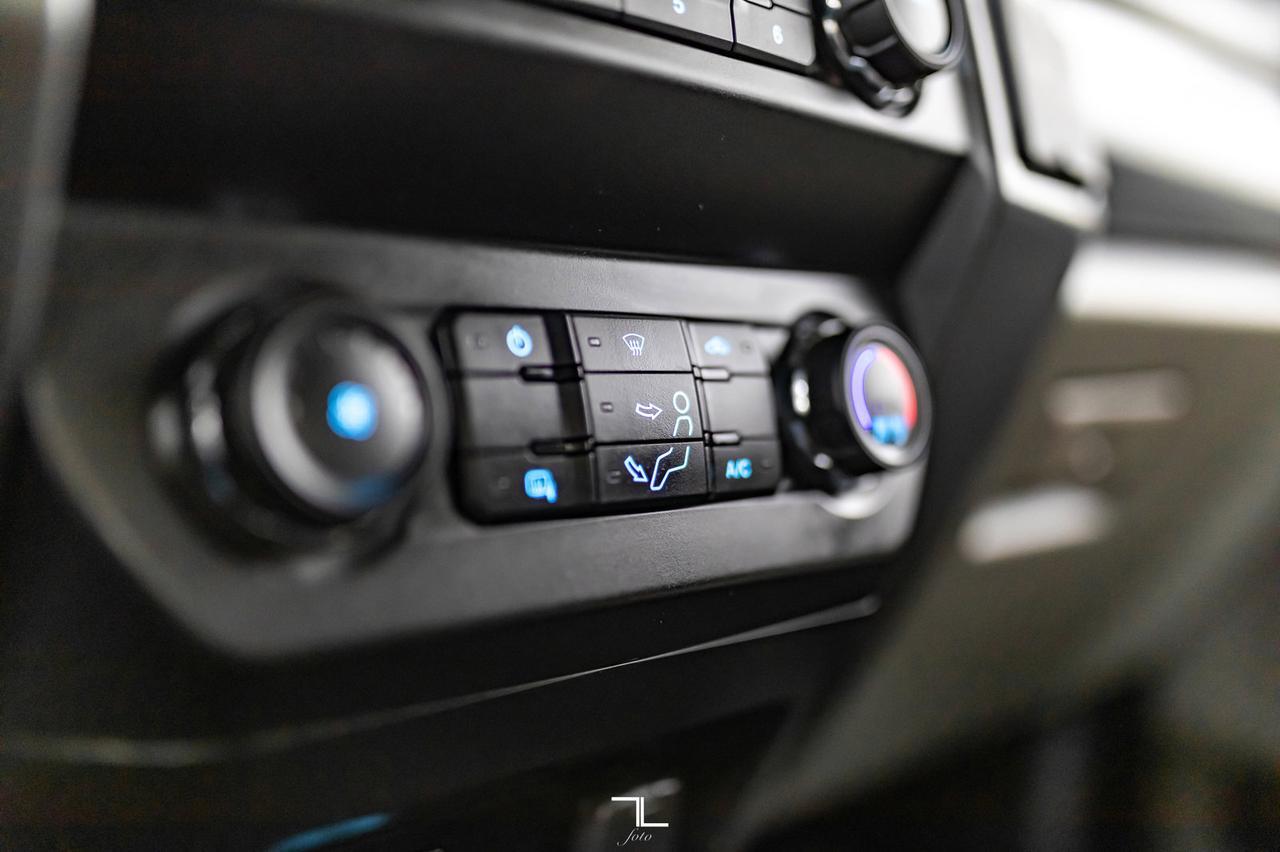 2019 Ford F-350 4x4 Crew Cab XLT FX4 Longbox BCam Red Deer AB