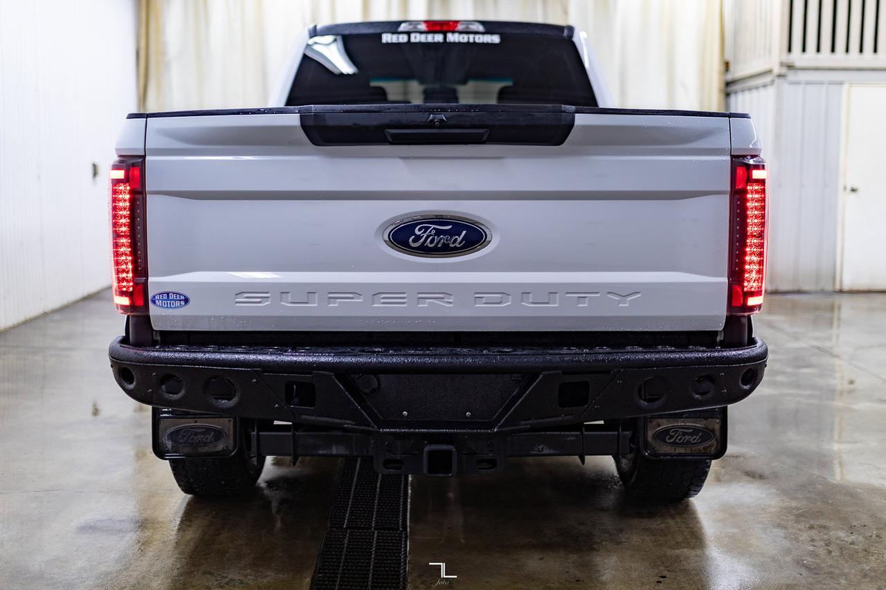 2019 Ford F-350 4x4 Crew Cab XLT Leather BCam Red Deer AB