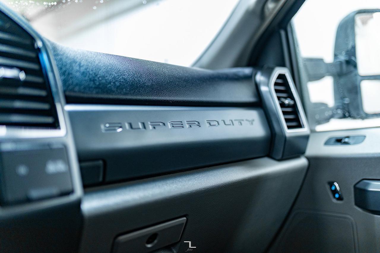 2019 Ford F-350 4x4 Crew Cab XLT Leather BCam Red Deer AB