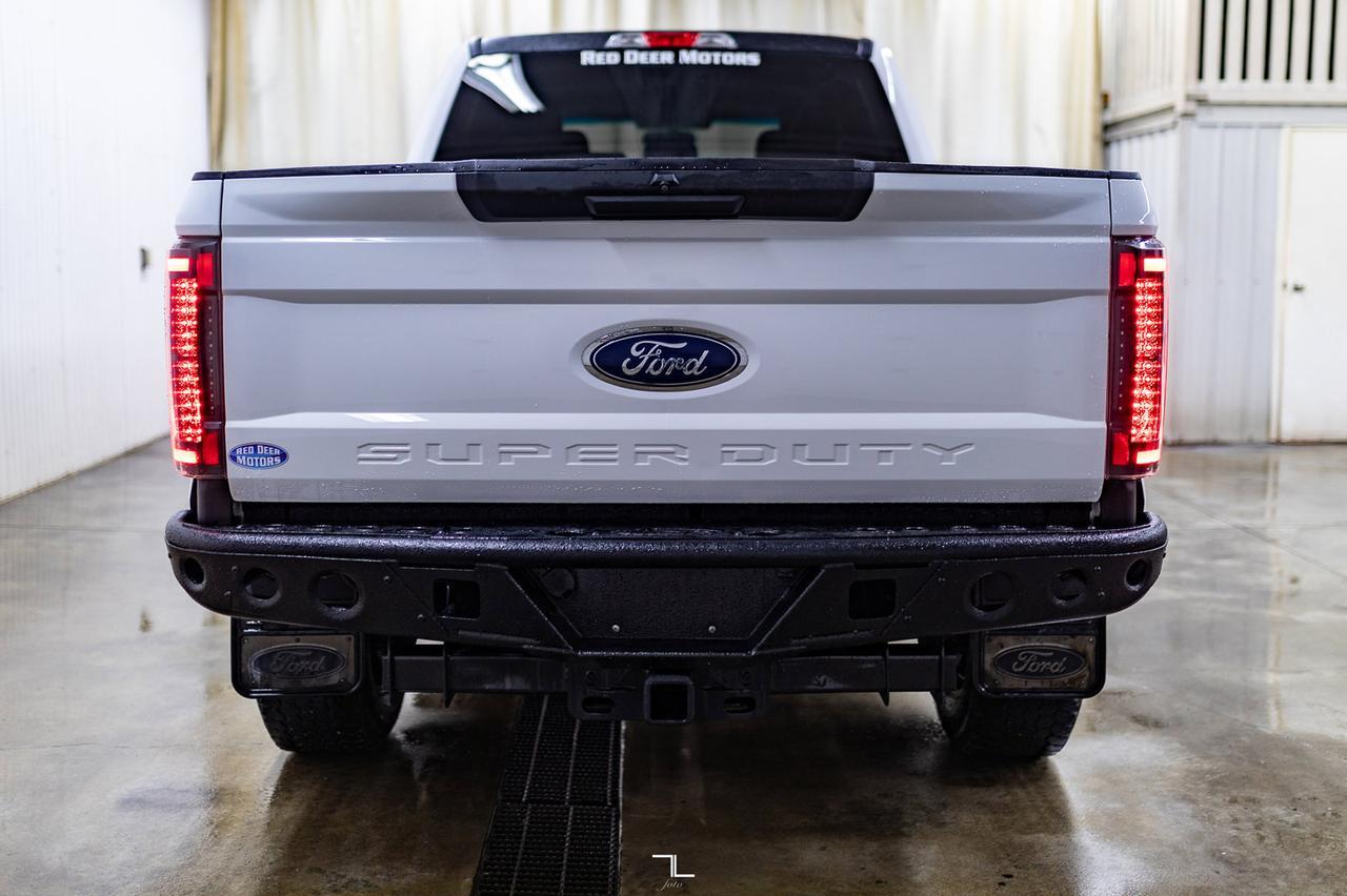 2019 Ford F-350 4x4 Crew Cab XLT Leather BCam Red Deer AB