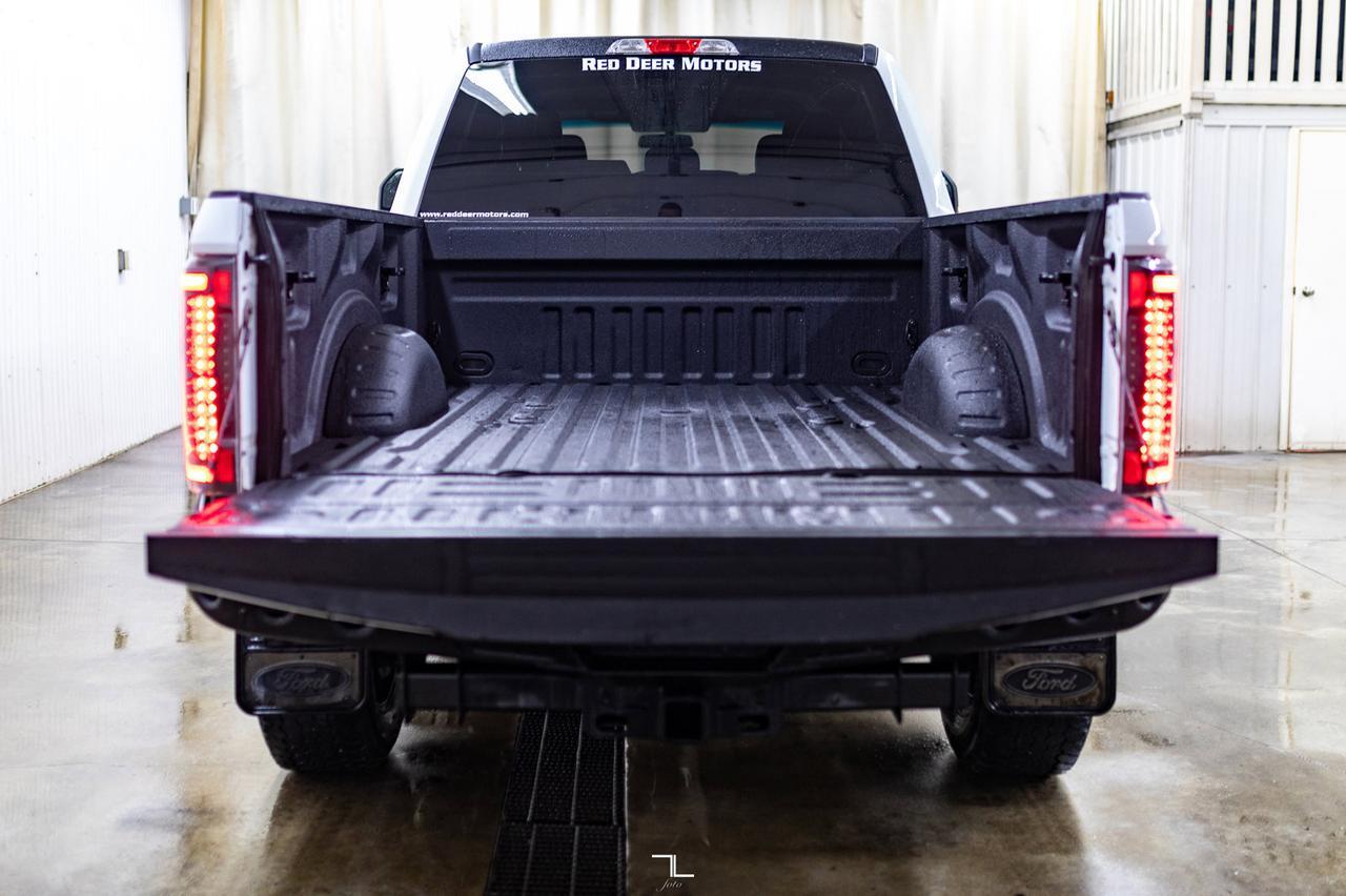 2019 Ford F-350 4x4 Crew Cab XLT Leather BCam Red Deer AB