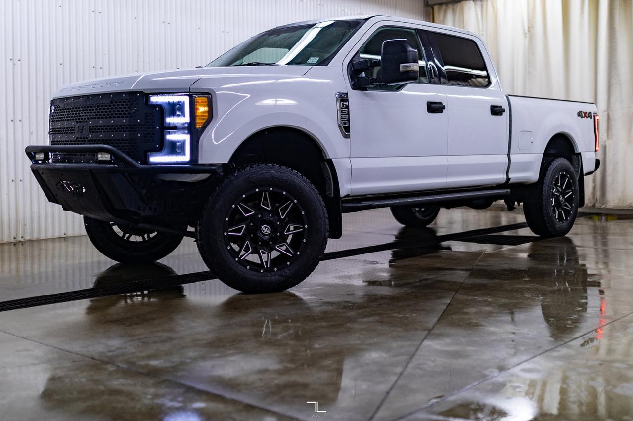 2019 Ford F-350 4x4 Crew Cab XLT Leather BCam Red Deer AB