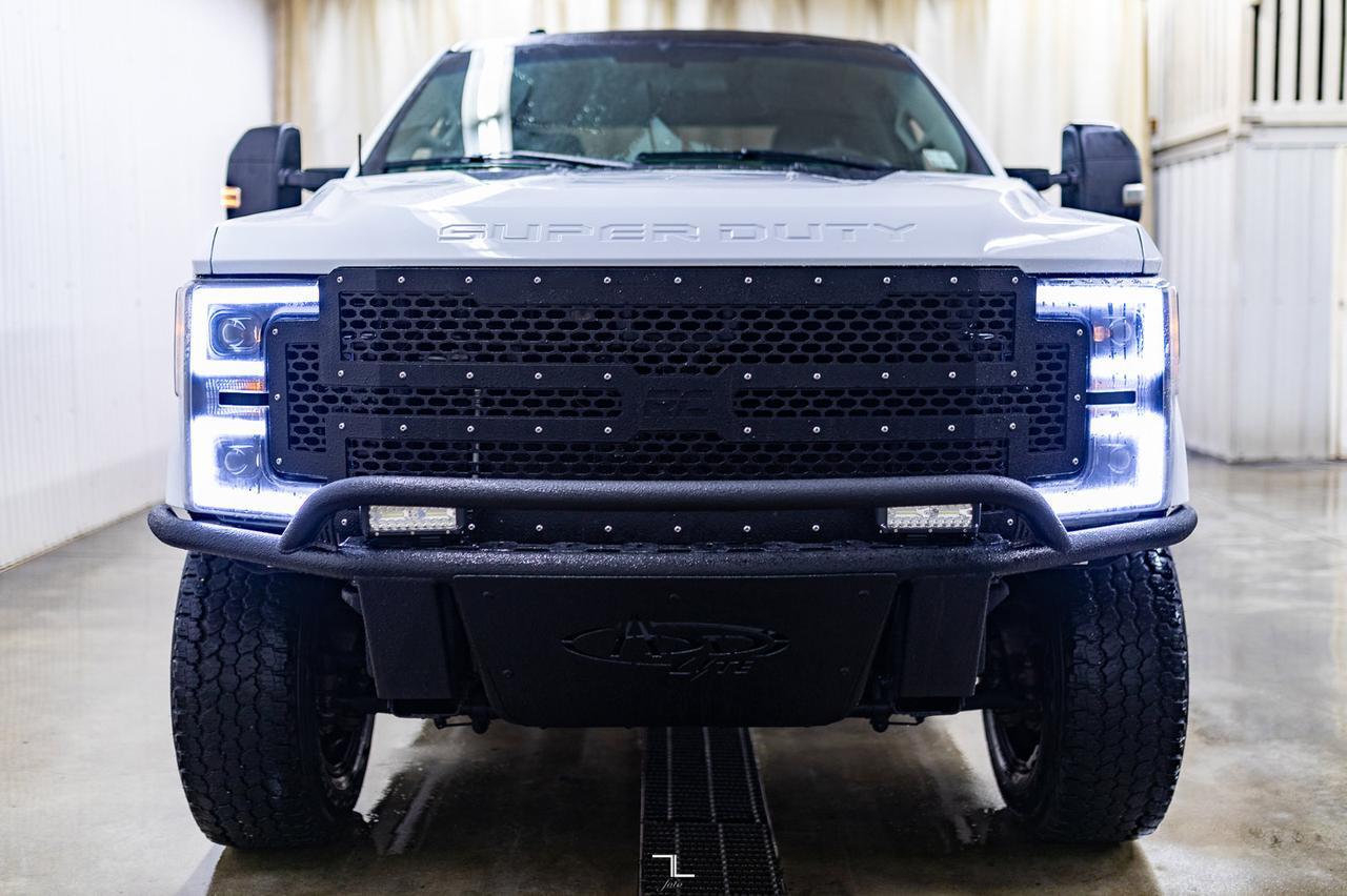 2019 Ford F-350 4x4 Crew Cab XLT Leather BCam Red Deer AB