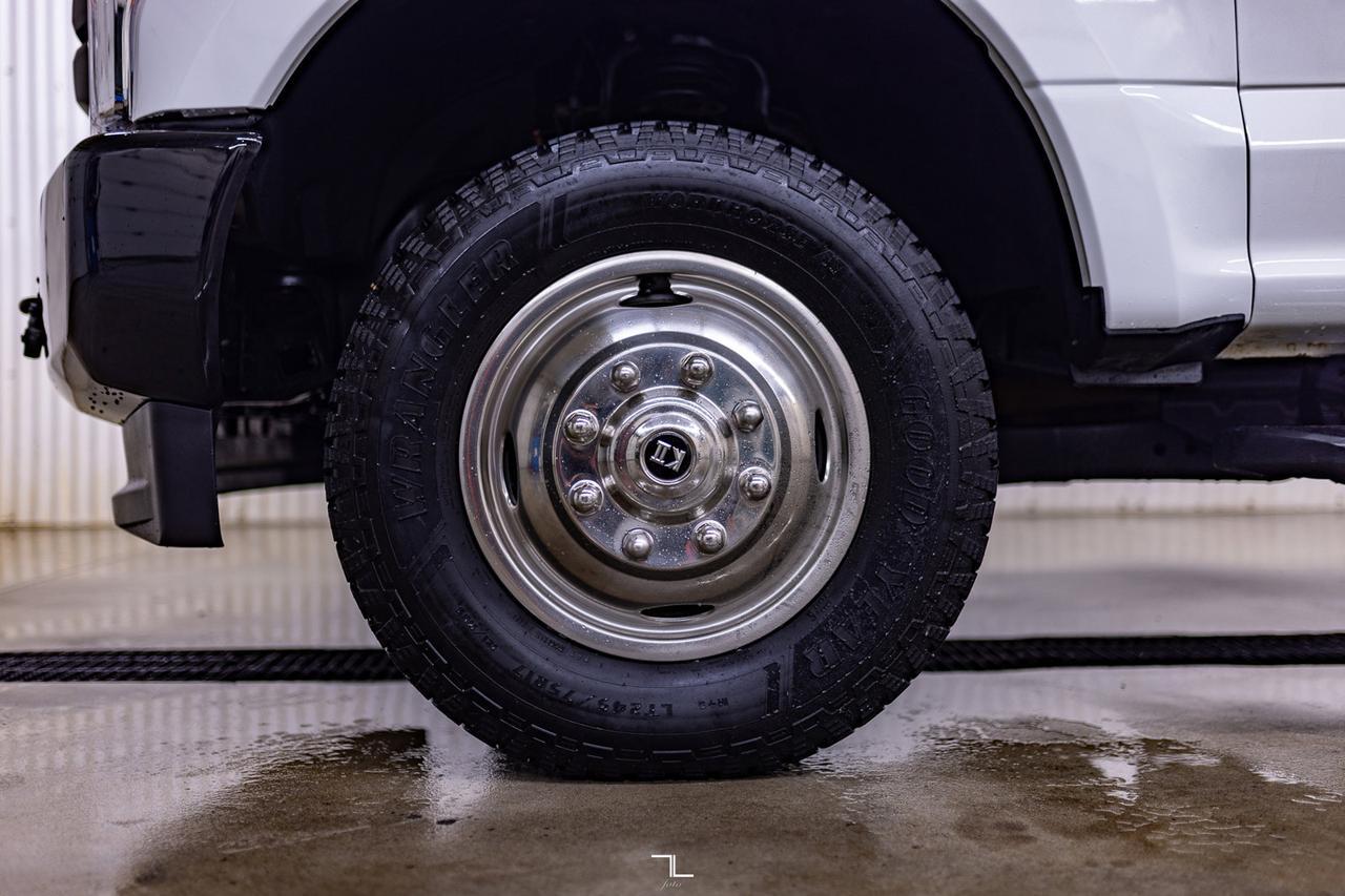 2019 Ford F-350 4x4 Reg Cab XL Dually Deck Red Deer AB