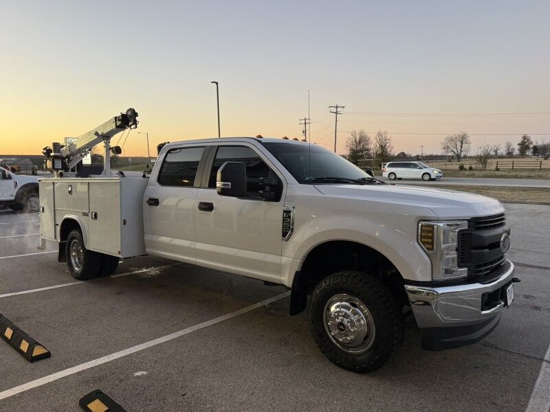2019 Ford F-350 DRW 4x4 Utility w/ Crane XL Collinsville OK