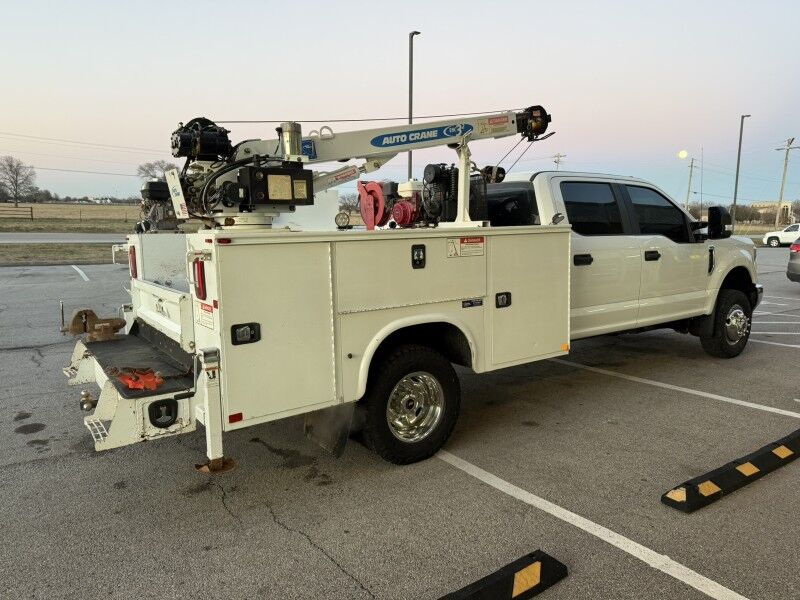 2019 Ford F-350 DRW 4x4 Utility w/ Crane XL Collinsville OK