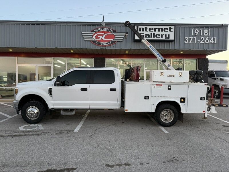2019 Ford F-350 DRW 4x4 Utility w/ Crane