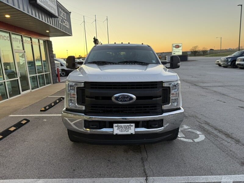 2019 Ford F-350 DRW 4x4 Utility w/ Crane XL Collinsville OK