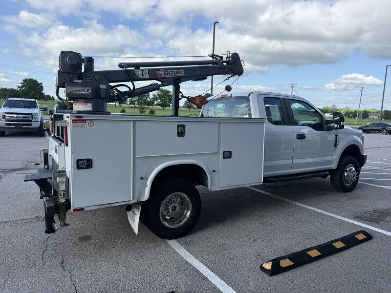 2019 Ford F-350 DRW 4x4 Utility w/ Crane XL Collinsville OK