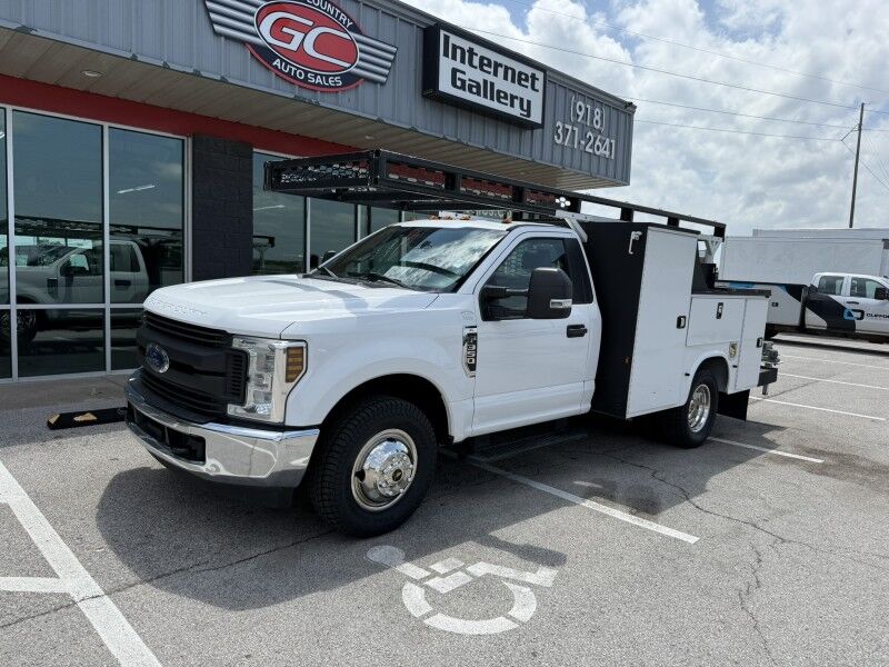 2019 Ford F-350 DRW Utility w/ Crane XL Collinsville OK