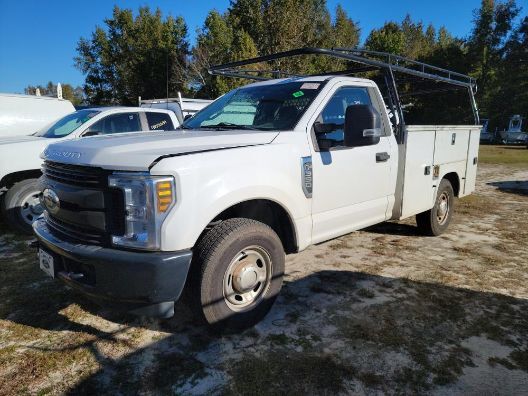 2019 Ford F-350 LIFT GATE UTILITY BED LADDER RACKS Charlotte NC