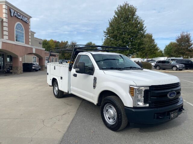 2019 Ford F-350 LIFT GATE UTILITY BED LADDER RACKS Charlotte NC