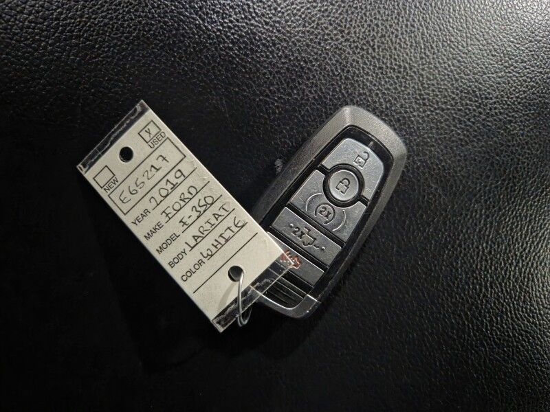 2019 Ford F-350 Lariat Ultimate Flatbed 6.7L Diesel GPS Camera Gooseneck FREE WARRANTY Arlington TX