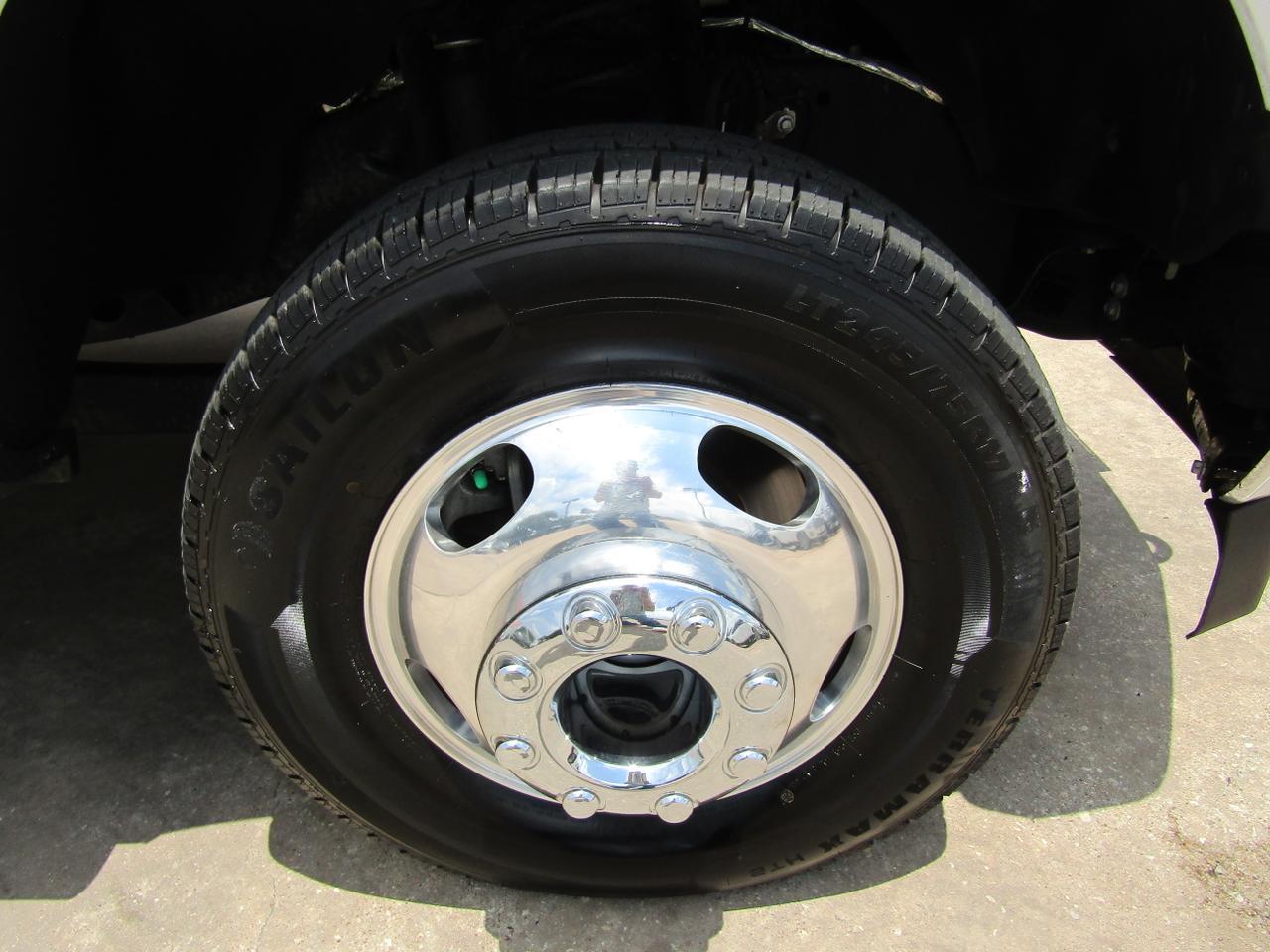 2019 Ford F-350 XL 4WD Crew Cab 8 Box Grand Prairie TX