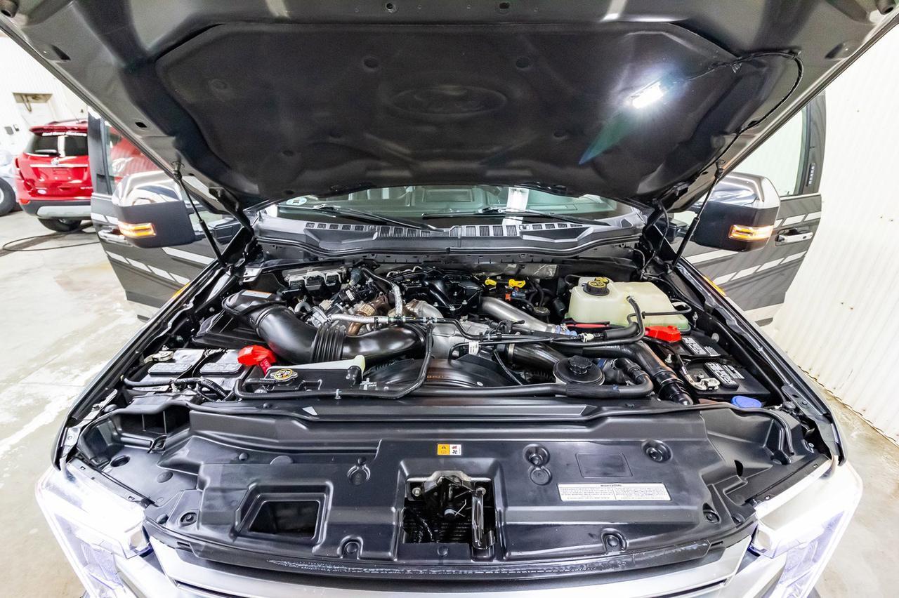 2019 Ford F-450 4x4 Crew Cab Platinum Dually Diesel Red Deer AB