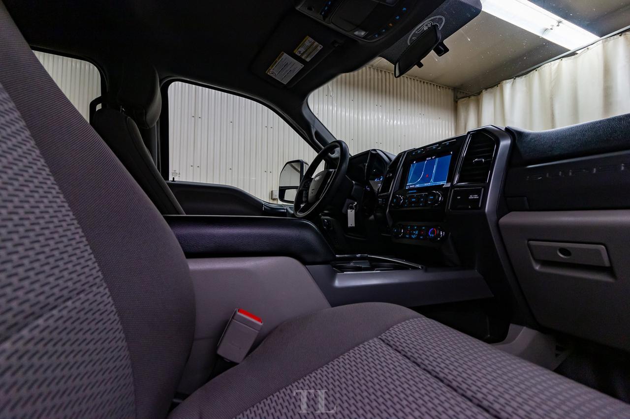 2019 Ford F-450 4x4 Crew Cab XLT Diesel Dually Nav BCam Red Deer AB