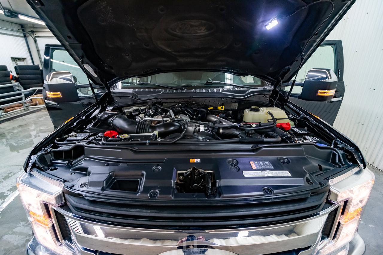 2019 Ford F-450 4x4 Crew Cab XLT Diesel Dually Nav BCam Red Deer AB