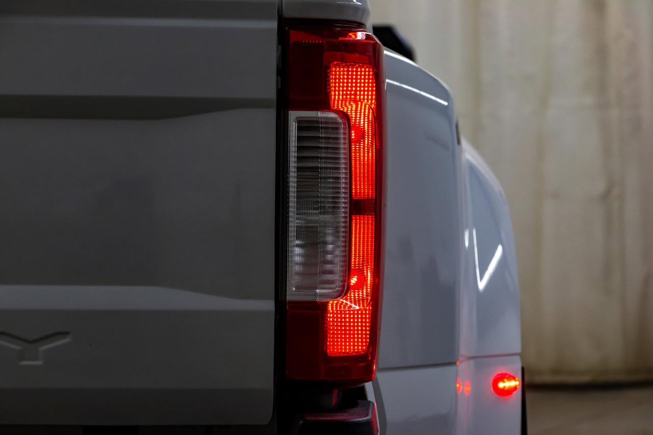 2019 Ford F-450 4x4 Crew Cab XLT Dually Diesel BCam Red Deer AB