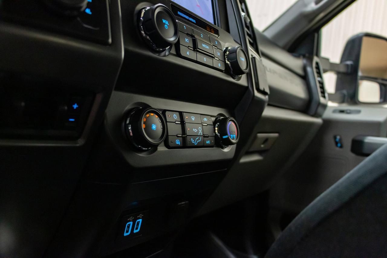 2019 Ford F-450 4x4 Crew Cab XLT Dually Diesel BCam Red Deer AB